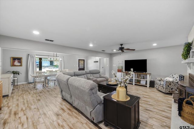 602 Gearner Dr., Winnsboro, TX 75494