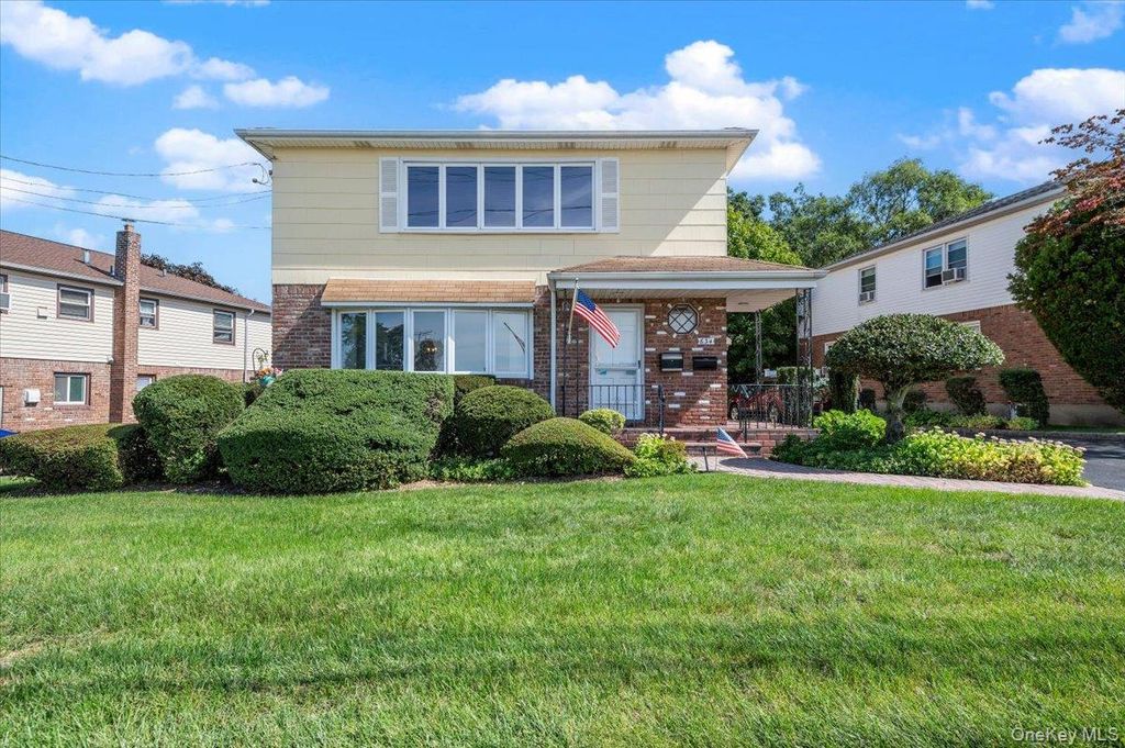 634 Broadway, Bethpage, NY 11714 — exterior