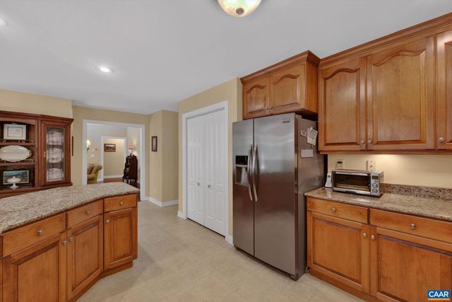 10 LOCKS RD, Palmyra, VA 22963