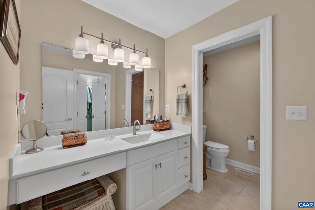 10 LOCKS RD, Palmyra, VA 22963