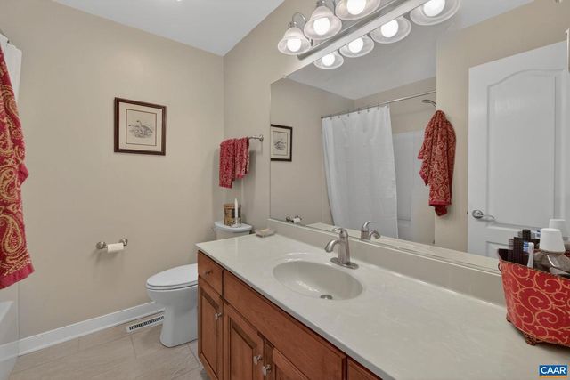 10 LOCKS RD, Palmyra, VA 22963
