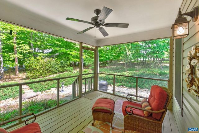 10 LOCKS RD, Palmyra, VA 22963