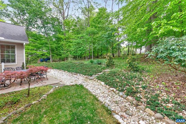 10 LOCKS RD, Palmyra, VA 22963
