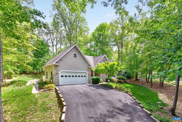 10 LOCKS RD, Palmyra, VA 22963