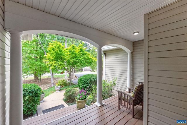 10 LOCKS RD, Palmyra, VA 22963