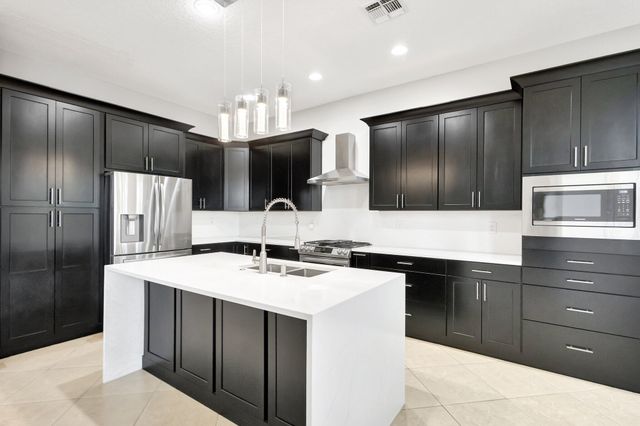 154 NW Swann Mill Circle, Port St. Lucie, Port St Lucie, FL 34986