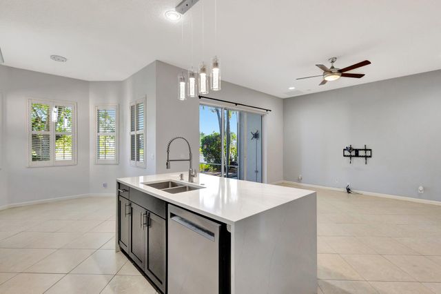 154 NW Swann Mill Circle, Port St. Lucie, Port St Lucie, FL 34986