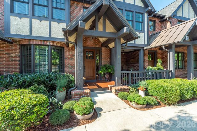13 Fitzgerald Road, Black Mountain, NC 28711