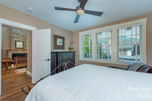 13 Fitzgerald Road, Black Mountain, NC 28711