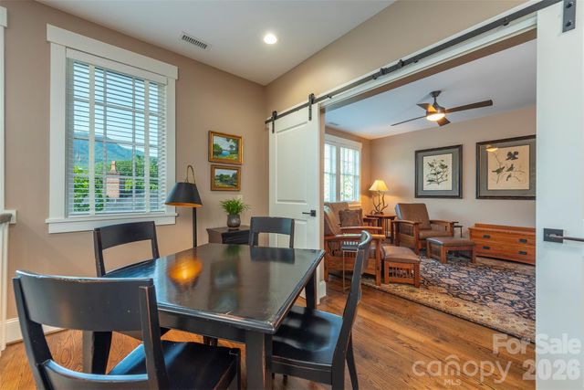 13 Fitzgerald Road, Black Mountain, NC 28711