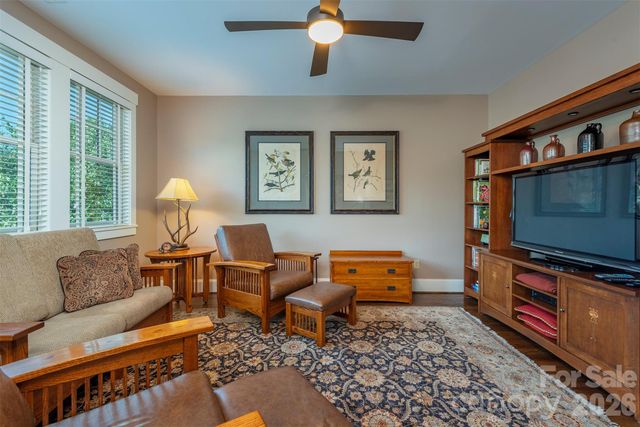 13 Fitzgerald Road, Black Mountain, NC 28711