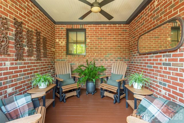 13 Fitzgerald Road, Black Mountain, NC 28711