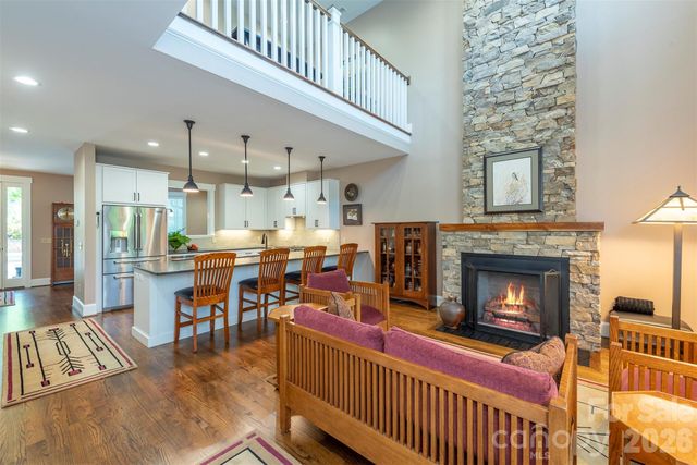 13 Fitzgerald Road, Black Mountain, NC 28711