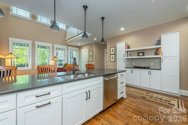 13 Fitzgerald Road, Black Mountain, NC 28711