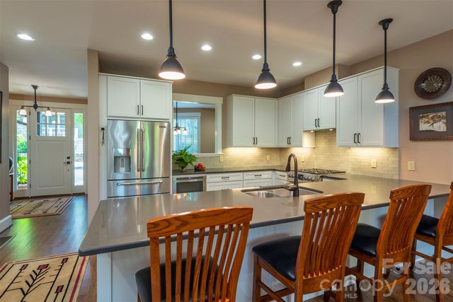 13 Fitzgerald Road, Black Mountain, NC 28711