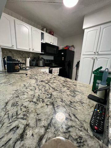 1007 Green Pine Boulevard D2, West Palm Beach, FL 33409