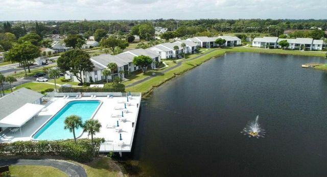 1007 Green Pine Boulevard D2, West Palm Beach, FL 33409