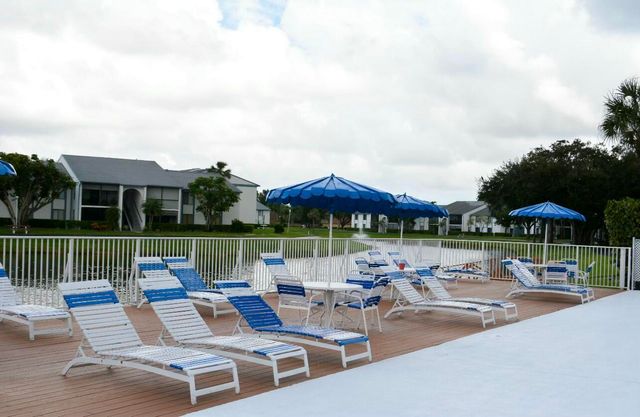 1007 Green Pine Boulevard D2, West Palm Beach, FL 33409