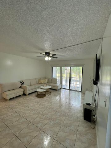 1007 Green Pine Boulevard D2, West Palm Beach, FL 33409