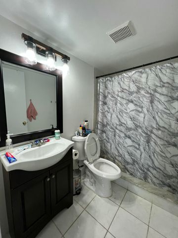 1007 Green Pine Boulevard D2, West Palm Beach, FL 33409