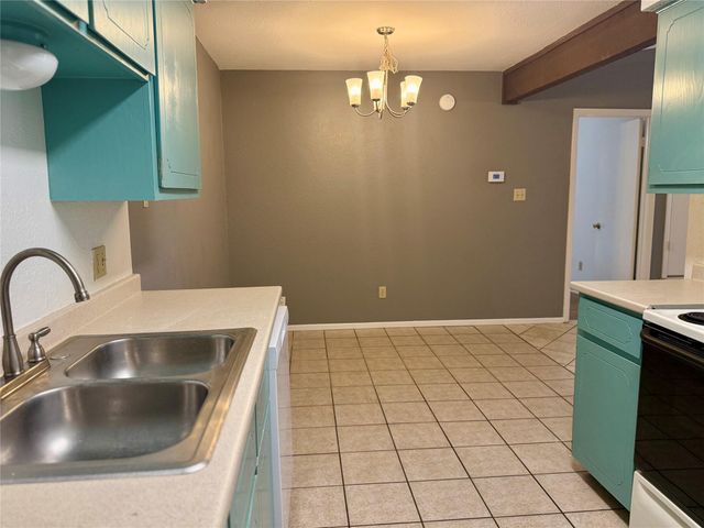 1309 Barbara DR, San Marcos, TX 78666