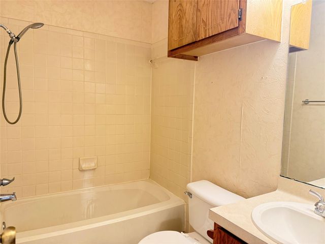 1309 Barbara DR, San Marcos, TX 78666