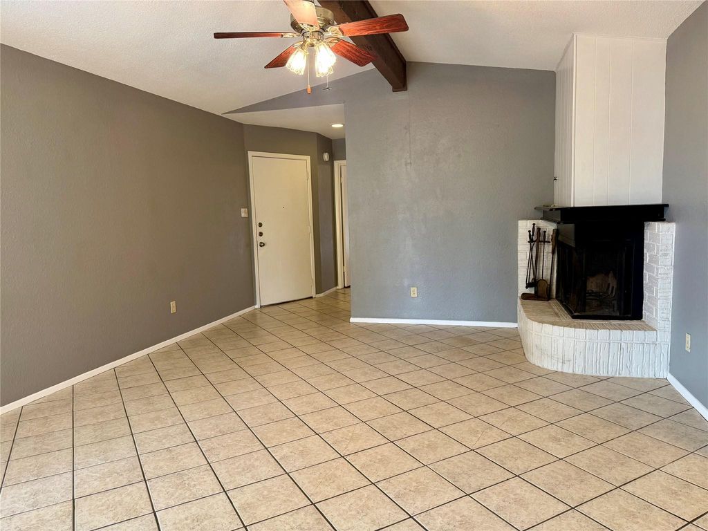 1309 Barbara DR, San Marcos, TX 78666