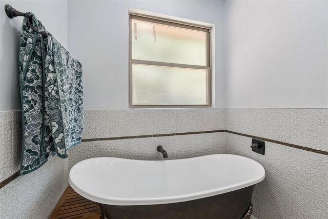 8580 N Luther Road, Harrah, OK 73045