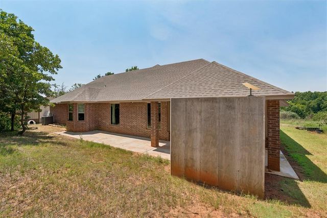 8580 N Luther Road, Harrah, OK 73045
