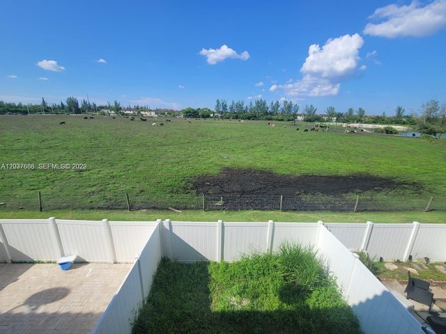 3537 W 89th Pl NA, Hialeah, FL 33018