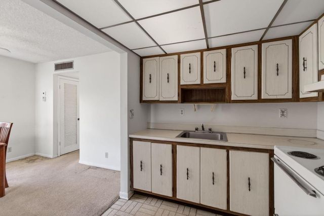 642 Burgundy N, Delray Beach, FL 33484