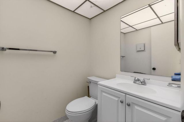 642 Burgundy N, Delray Beach, FL 33484