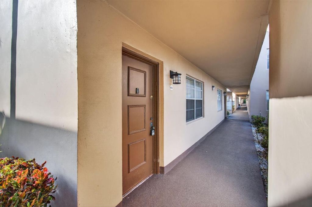 Image 2 of property listing at 642 Burgundy N, Delray Beach, FL 33484