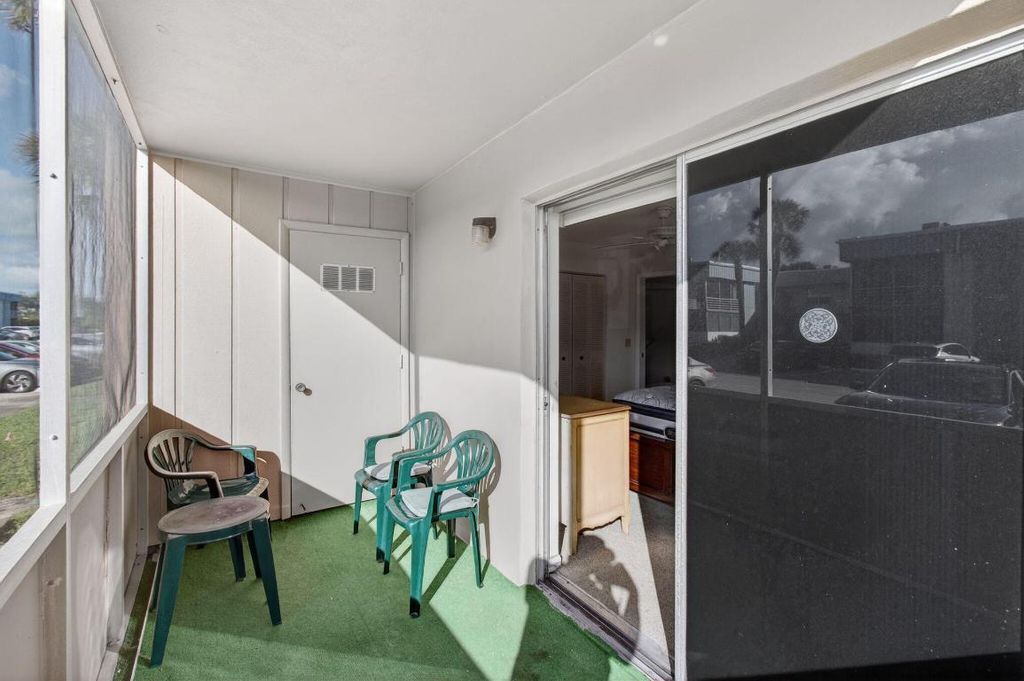 Image 22 of property listing at 642 Burgundy N, Delray Beach, FL 33484