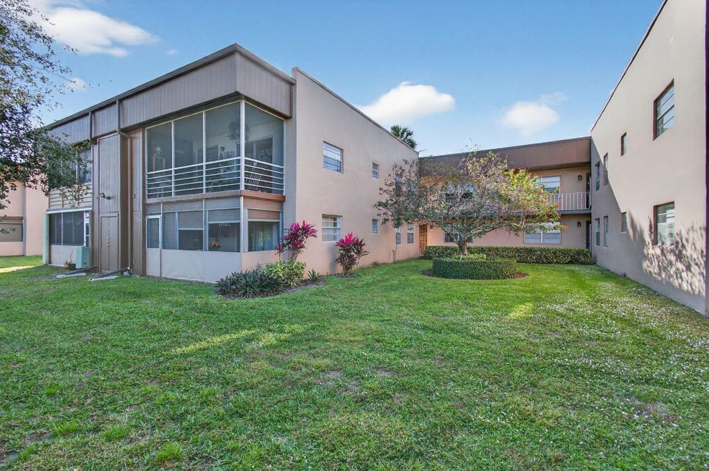 Image 24 of property listing at 642 Burgundy N, Delray Beach, FL 33484