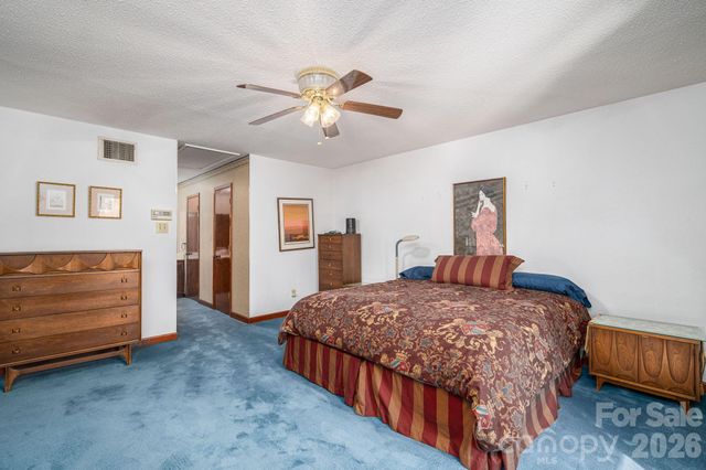 1432 Laurel Lane, Gastonia, NC 28054