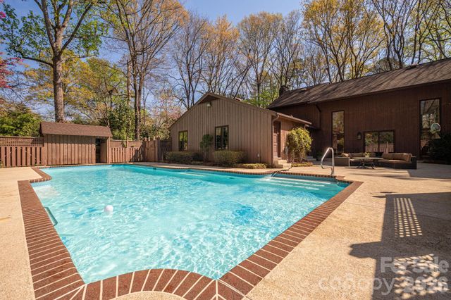 1432 Laurel Lane, Gastonia, NC 28054