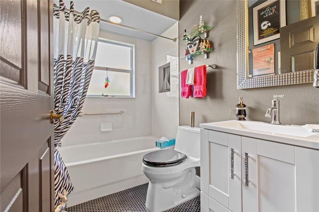 70 CENTER OAK CIRCLE, Spring Hill, FL 34609