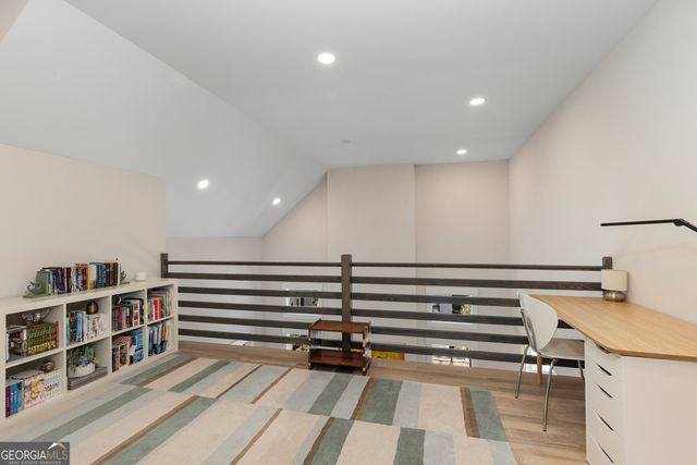 304 Mado Lane, Chattahoochee Hills, GA 30268