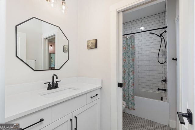 304 Mado Lane, Chattahoochee Hills, GA 30268