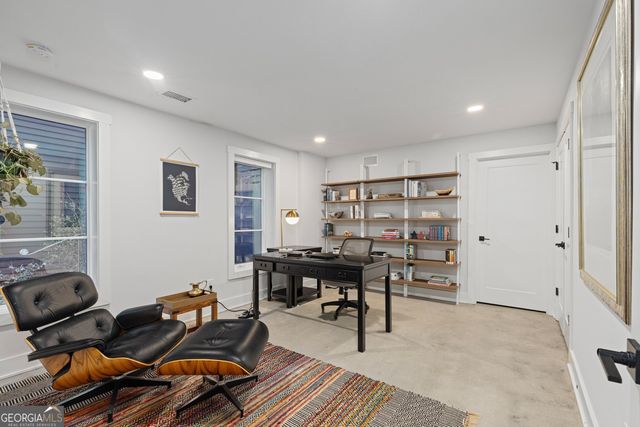 304 Mado Lane, Chattahoochee Hills, GA 30268