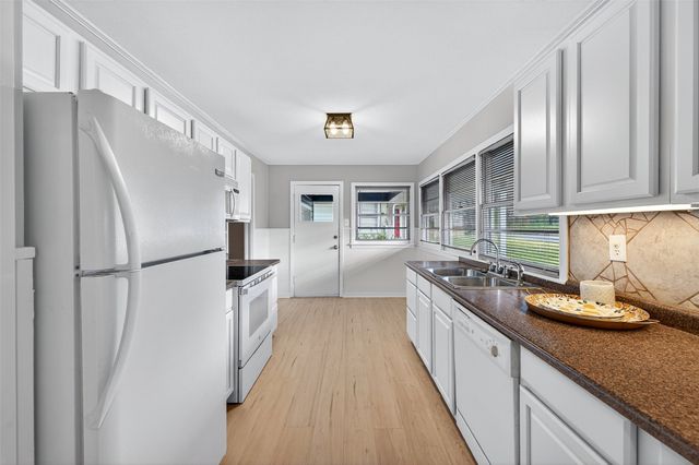 646 Denton Drive, Sherman, TX 75092