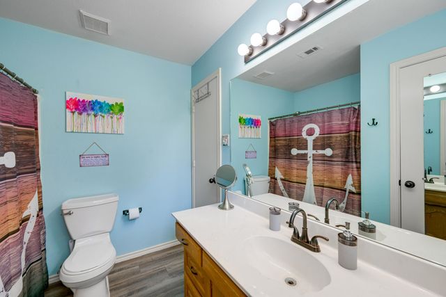 4479 Sunrise Dr., Chandler, TX 75758