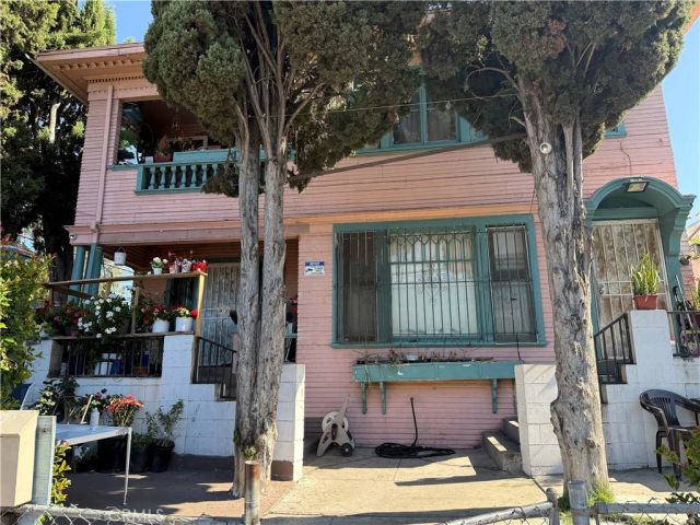 1867 W 11th, Los Angeles, CA 90006