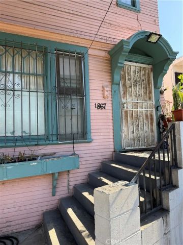 1867 W 11th, Los Angeles, CA 90006