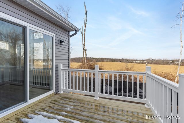 969 Scioto Drive 20, Comstock Park, MI 49321