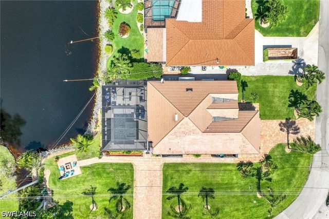 999 East Valley DR, Bonita Springs, FL 34134