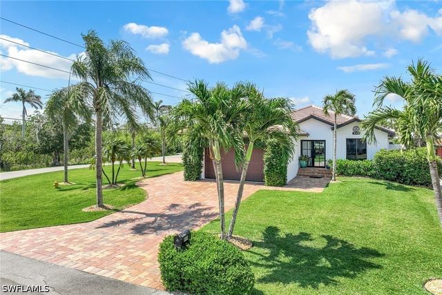 999 East Valley DR, Bonita Springs, FL 34134