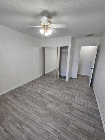 503 Springdale Circle 50c, Palm Springs, FL 33461