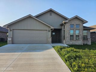 211 Theo Grey Avenue, Joplin, MO 64801